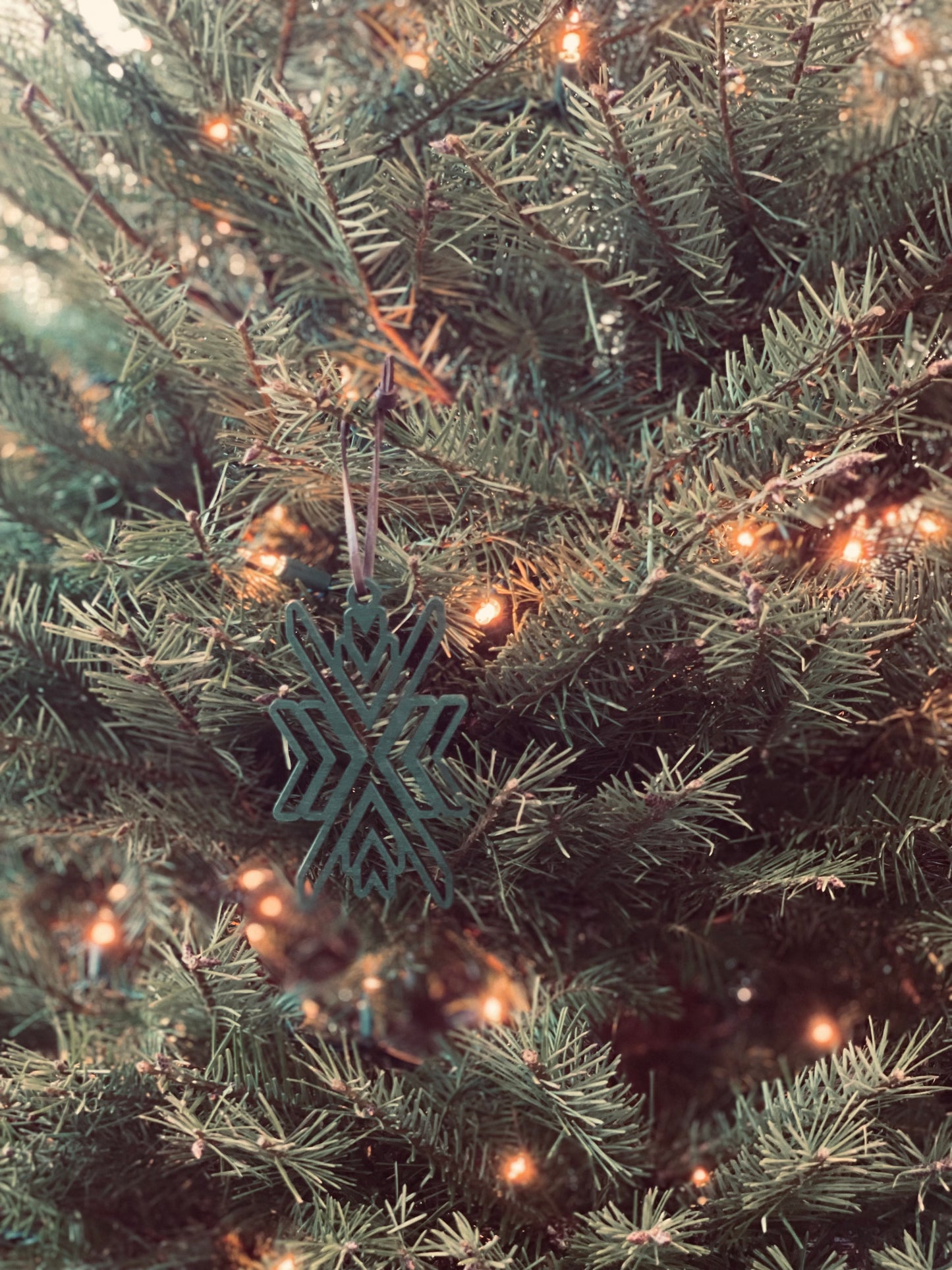 xChevron Single Layer Ornament