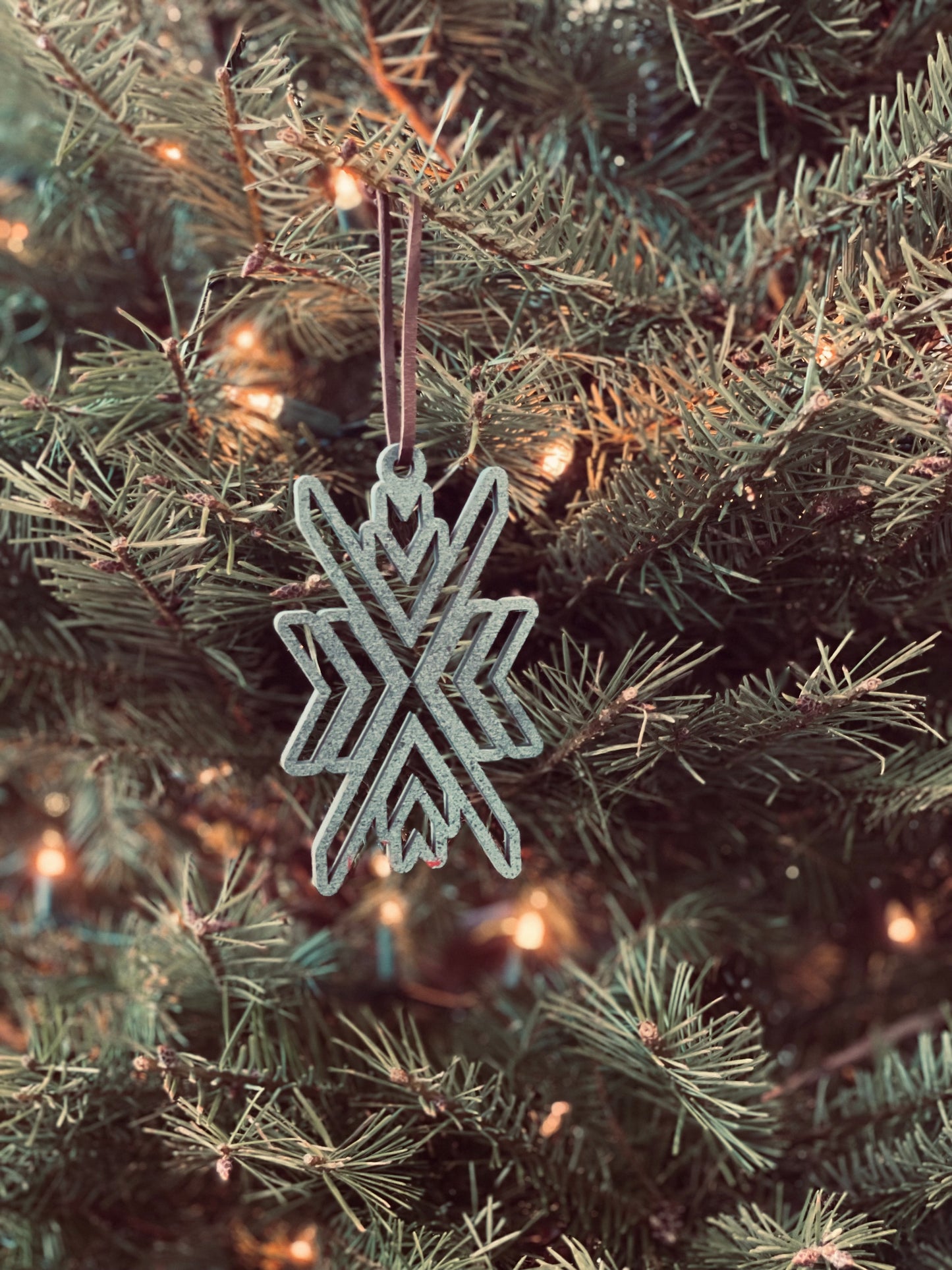 xChevron Single Layer Ornament